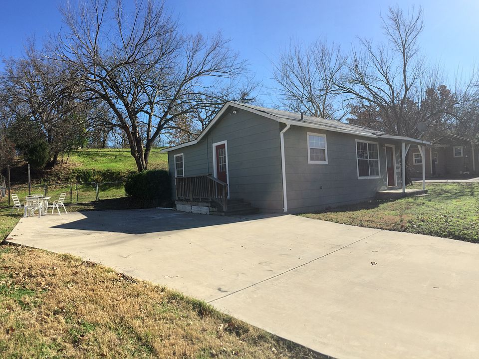 1st image of 640 E Columbia Dr