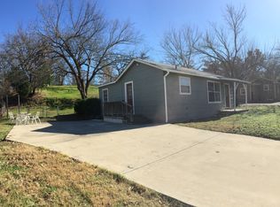 640 E Columbia Dr, Azle, TX 76020