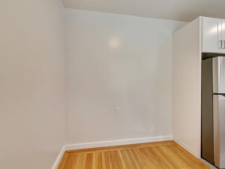 221 24th Ave #104 — Photo 10
