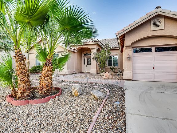 3rd image of 4562 Sheri Lyn Ct