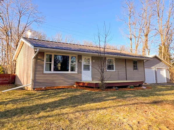 210 W Prairie St, Wautoma, WI 54982
