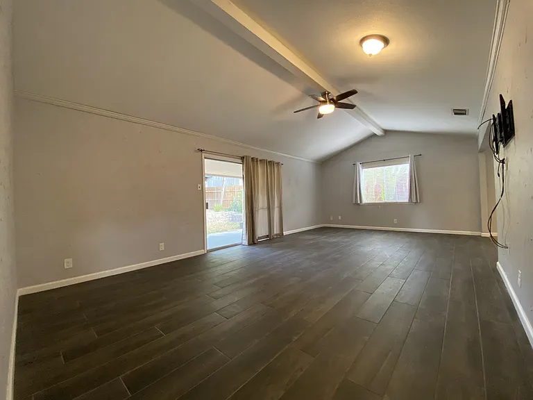 4318 Temple Hl — Photo 4