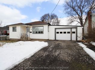 9 Inglewood Rd, Saint Catharines, ON L2P2C3
