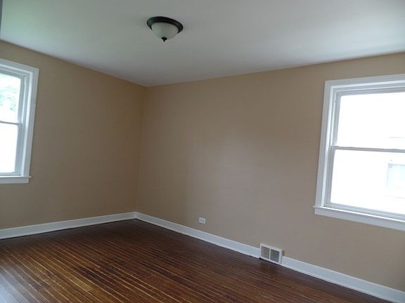 5th image of 319 Bohland Ave