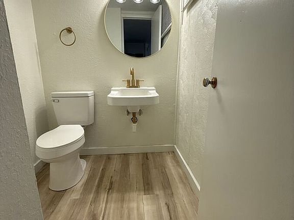 5th image of 3608 NE 67th St