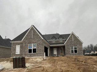 70 Sugalina Valley Dr, Oakland, TN 38060