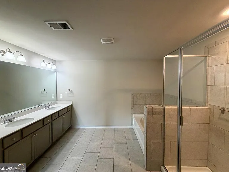 7091 Gladstone Cir — Photo 19