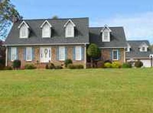 1121 Moorehead Pl, Pendleton, SC 29670