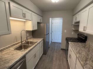 1749 Edison St APT 5, Green Bay, WI 54302