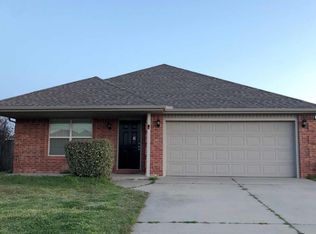 620 E Juniper Lane, Mustang, OK 73064