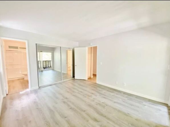 1203 E San Antonio Dr APT 301