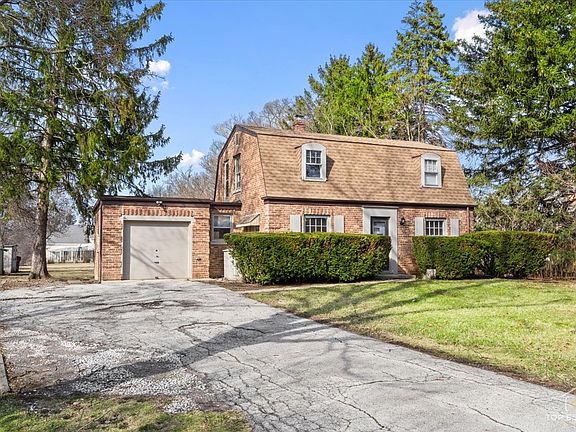 2nd image of 304 E Camp McDonald Rd