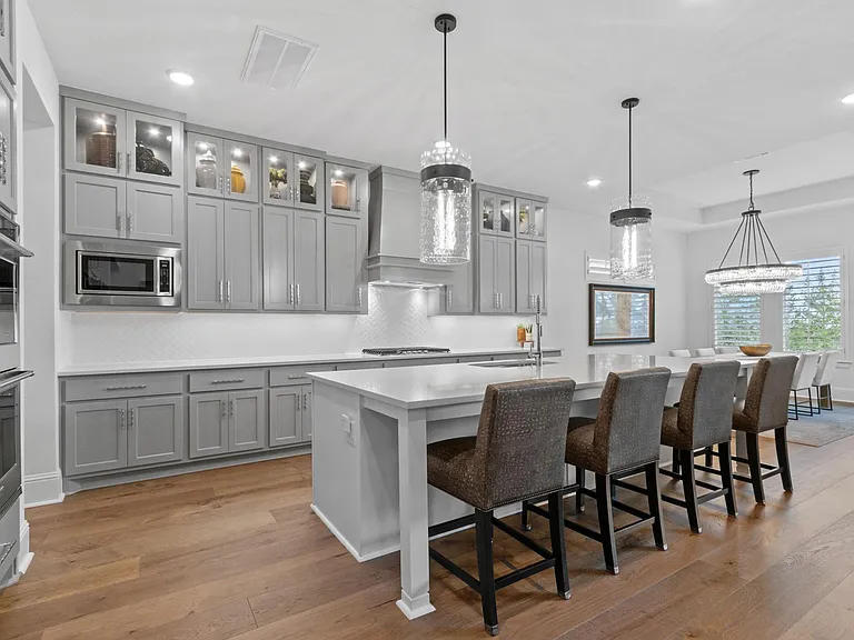902 Falcon Hollow Ln — Photo 16