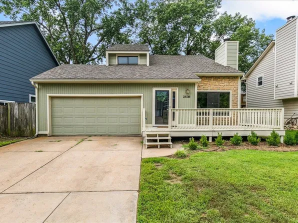 2639 S Yellowstone Ct, Wichita, KS 67215
