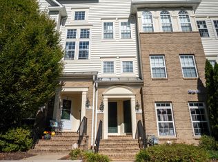 7060 Little Thames Dr, Gainesville, VA 20155