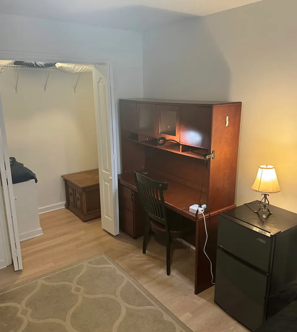 3 bed, 1275 sqft, $1,350 — Photo 3