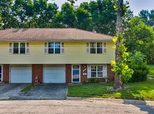 7027 NW Chapel Woods Ln, Kansas City, MO 64152
