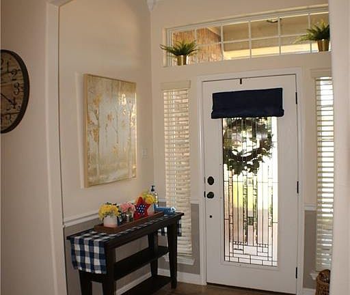 4th image of 1131 Chaucer Ln