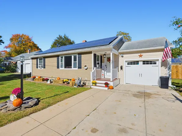 462 Twichell St, Athol, MA 01331