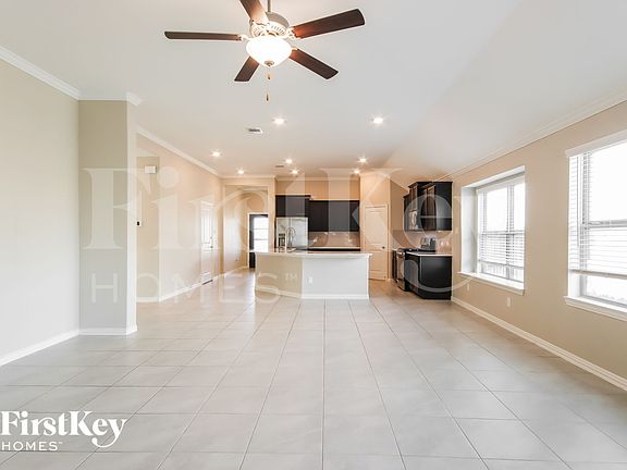 5th image of 15126 Arlington Park Ave