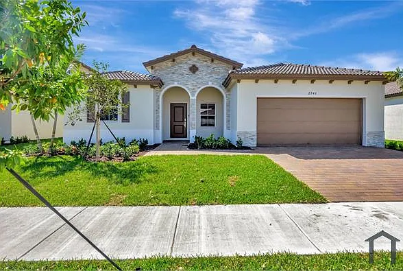 5 bed, $4,500 — Photo 2