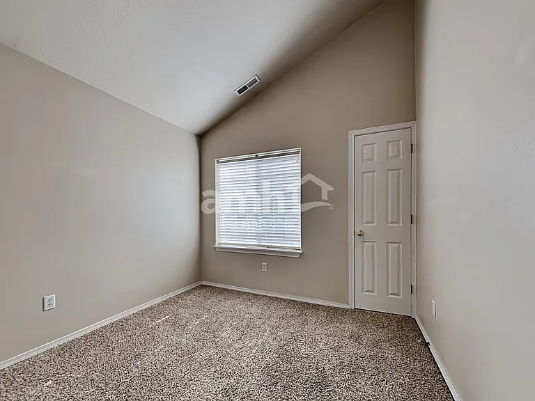 17633 Falling Leaf Ct — Photo 17
