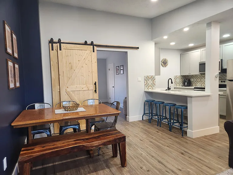 8640 Wilmette Ct — Photo 1