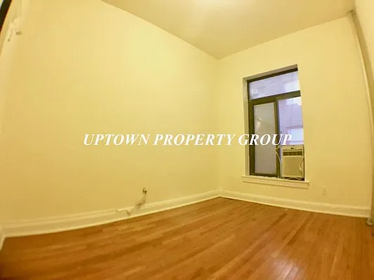 Rented by Uptown Property Group | media 32
