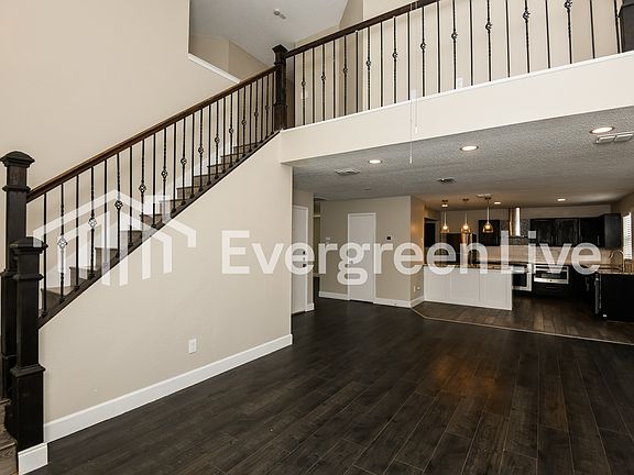5th image of 4332 Hunters Creek Dr