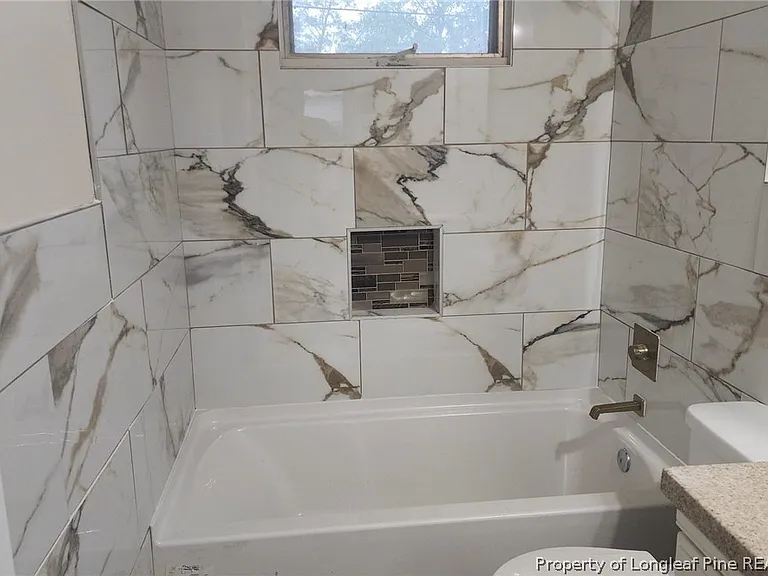 4916 Rosehill Rd — Photo 11