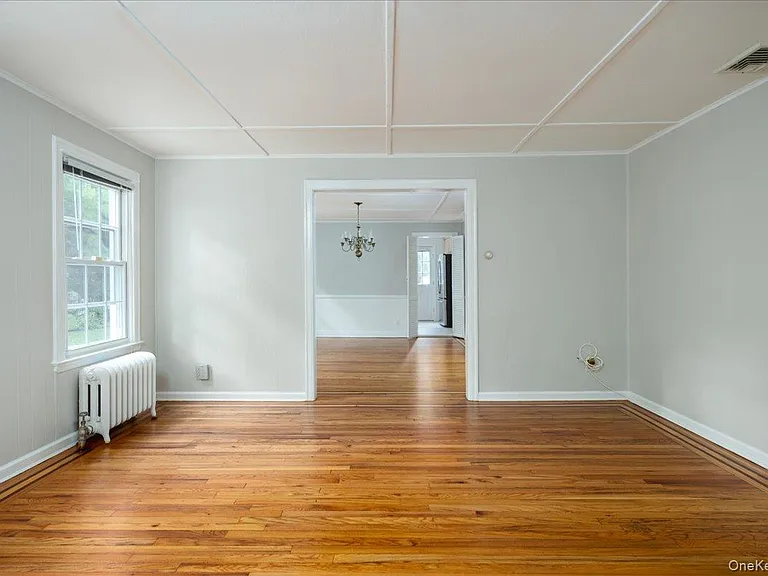 32 Chester Ave — Photo 5