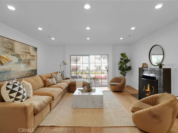 1871 Greenfield Ave APT 102, Los Angeles, CA 90025