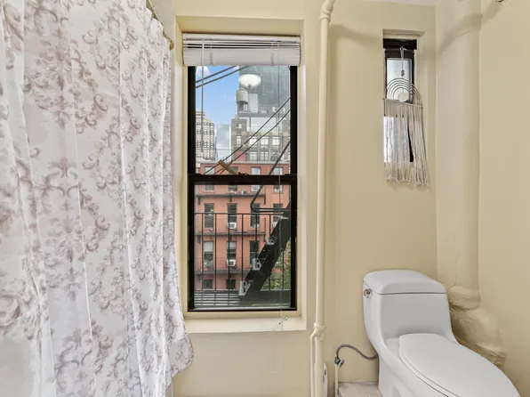 430 West 46th Street image 8 of 14