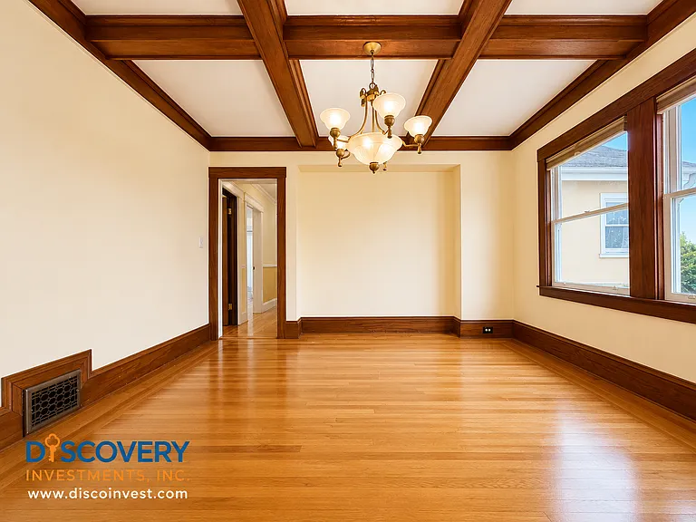327 San Carlos Ave — Photo 15
