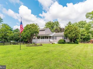 7000 Folkstone Ln, Remington, VA 22734