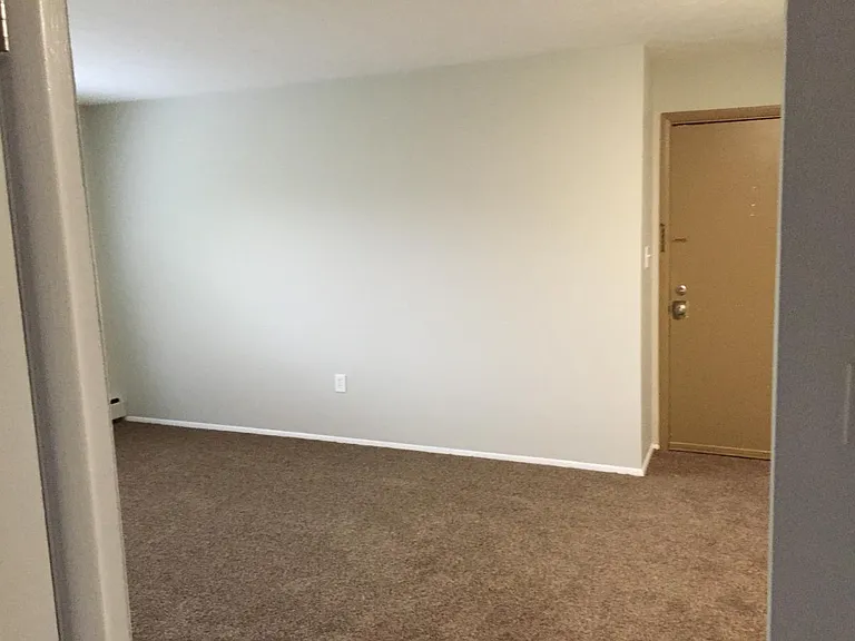 1303 Cove Ave #303 — Photo 12