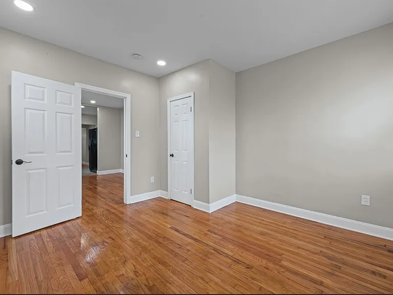 13496 Hazelridge St #2E — Photo 6