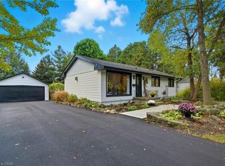 570 Westview Ave, Hamilton, ON L9G 1N9