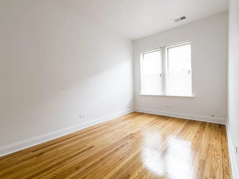 3600 W Franklin — Photo 12