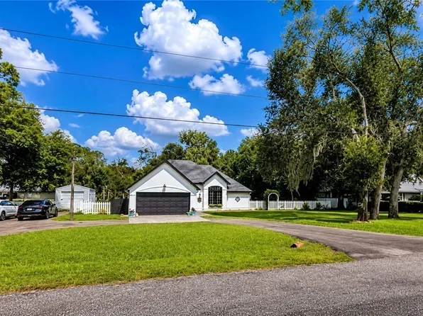 1090 Woods Dr, Labelle, FL 33935