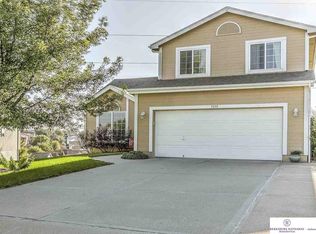 7335 S 180th Ave, Omaha, NE 68136