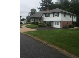 1005 Twist Rd, Philadelphia, PA 19115