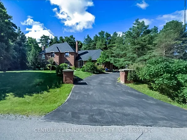 2 Heron Trl, Whitchurch Stouffville, ON L4A 2L4