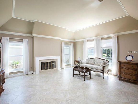 3rd image of 6016 Lexington Park