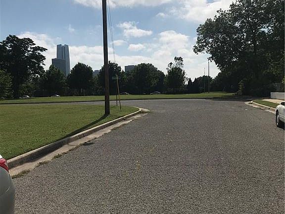 4th image of 627 NE 5th St Lot 5