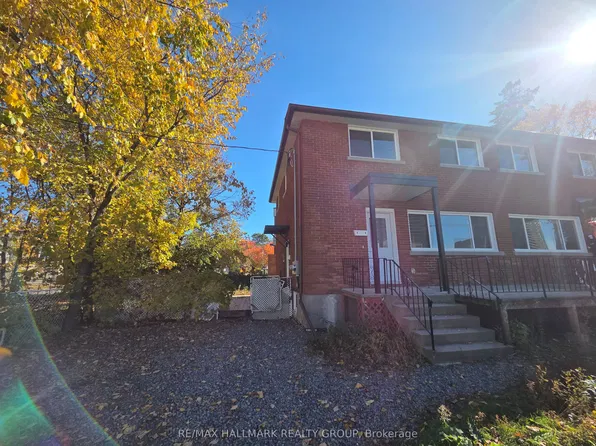 1202 Byron Ave #1, Ottawa, ON K2B 6T6