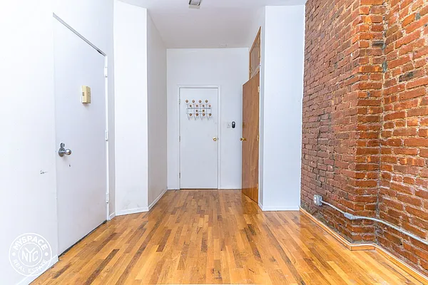 Rented by MySpaceNYC | media 11