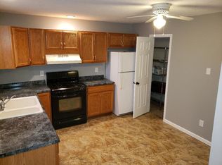 1012 Pepper Tree Ln, Eureka, IL 61530