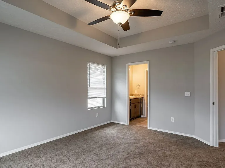1315 S Normandy Ave — Photo 5