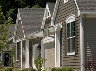 698 Wynding Oaks #22, Kalamazoo, MI 49006